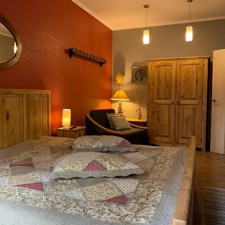 Apartment Затишні Апартаменти Шашкевича 3 *